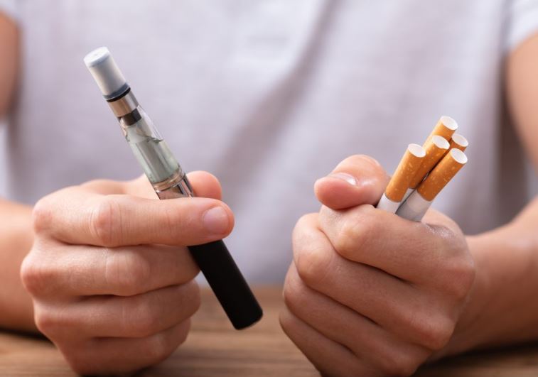 do e cigarettes make your breath smell Does Vaping Cause Bad Breath? Shocking Truth do e cigarettes make your breath smell Does Vaping Cause Bad Breath? Shocking Truth